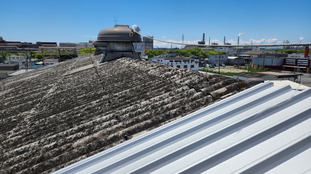 屋根カバー工法とは?その特徴と効果