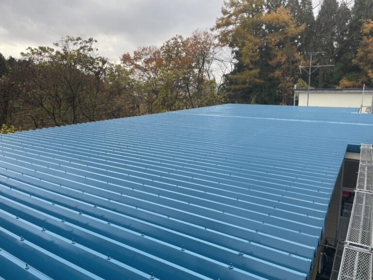 新潟市・工場|折板屋根塗装工事 高圧洗浄 施工後