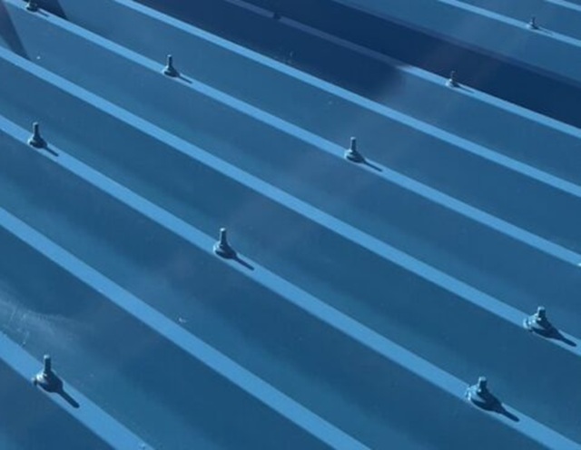 折板屋根のメンテナンス 部分補修