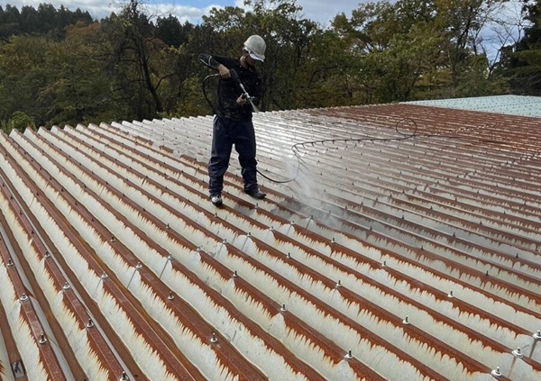 新潟市・工場|折板屋根塗装工事 高圧洗浄