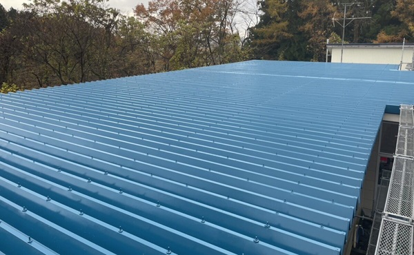 新潟市・工場|折板屋根塗装工事 高圧洗浄 完工