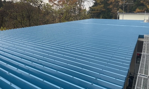 新潟市・工場|折板屋根塗装工事(日本ペイント・シリコンルーフⅡ) AFTER2