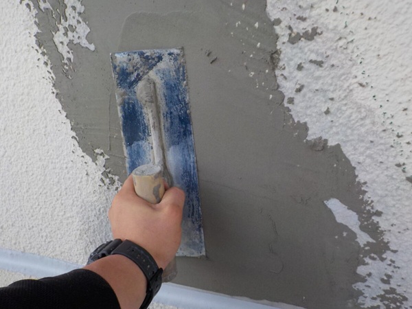 新潟市中央区・RC6階建マンションの大規模改修工事 爆裂補修