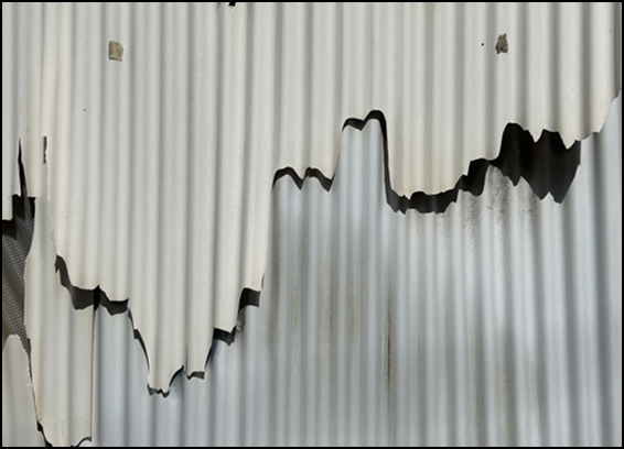 波板屋根の部分交換