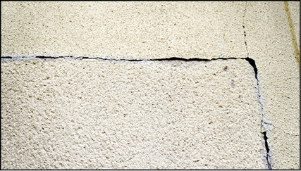 外壁のひび割れ