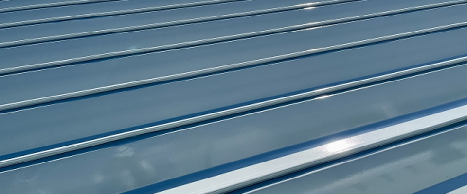 カバー工法で熱の侵入を抑える