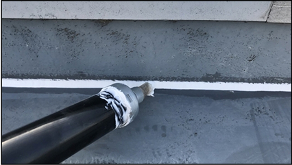 パラペットの継ぎ目のシーリング補修