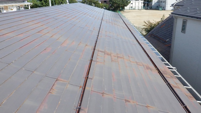 新潟市・アパート2棟|屋根カバー工法(サビた屋根にガルバリウム鋼板施工)_施工前 (7)