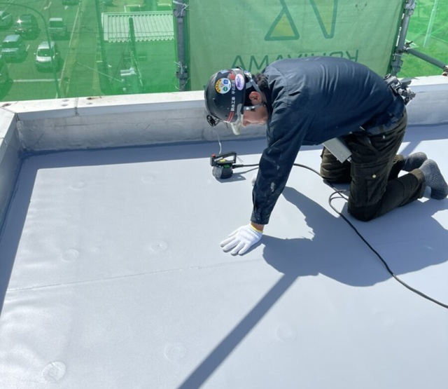 【防水工事】雨漏りしていた屋上を塩ビシート防水で施工 (5)